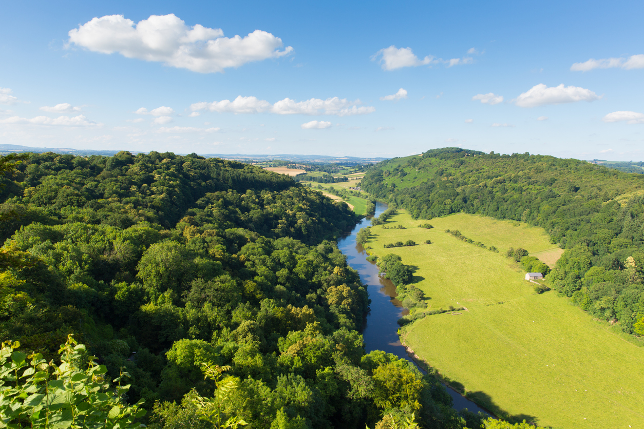 Wye Valley and River Wye between the counties of Herefordshire and Gloucestershire from Yat Rock
